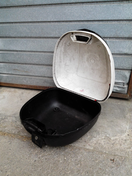 maleta moto plastico blanco 1u